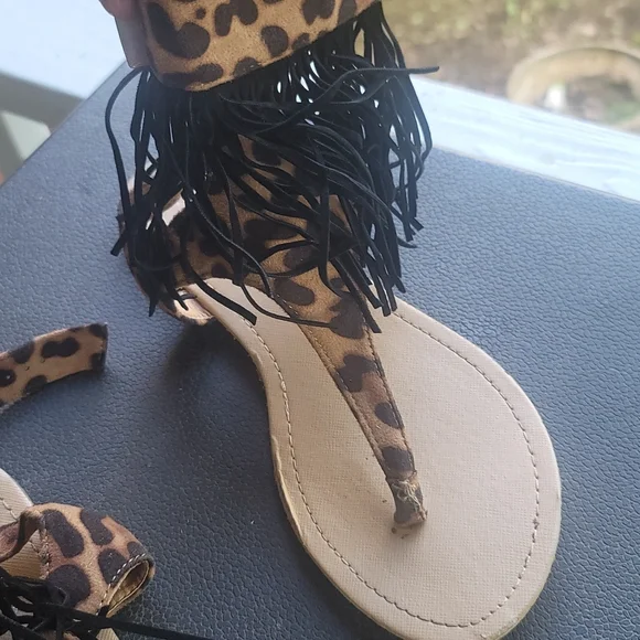Sandals - Picture 4 of 8